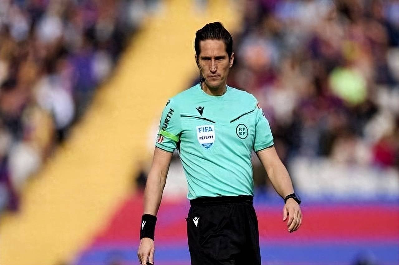 皇马遭遇争议判罚，裁判组回应：执法公正，主题这是成功注册.